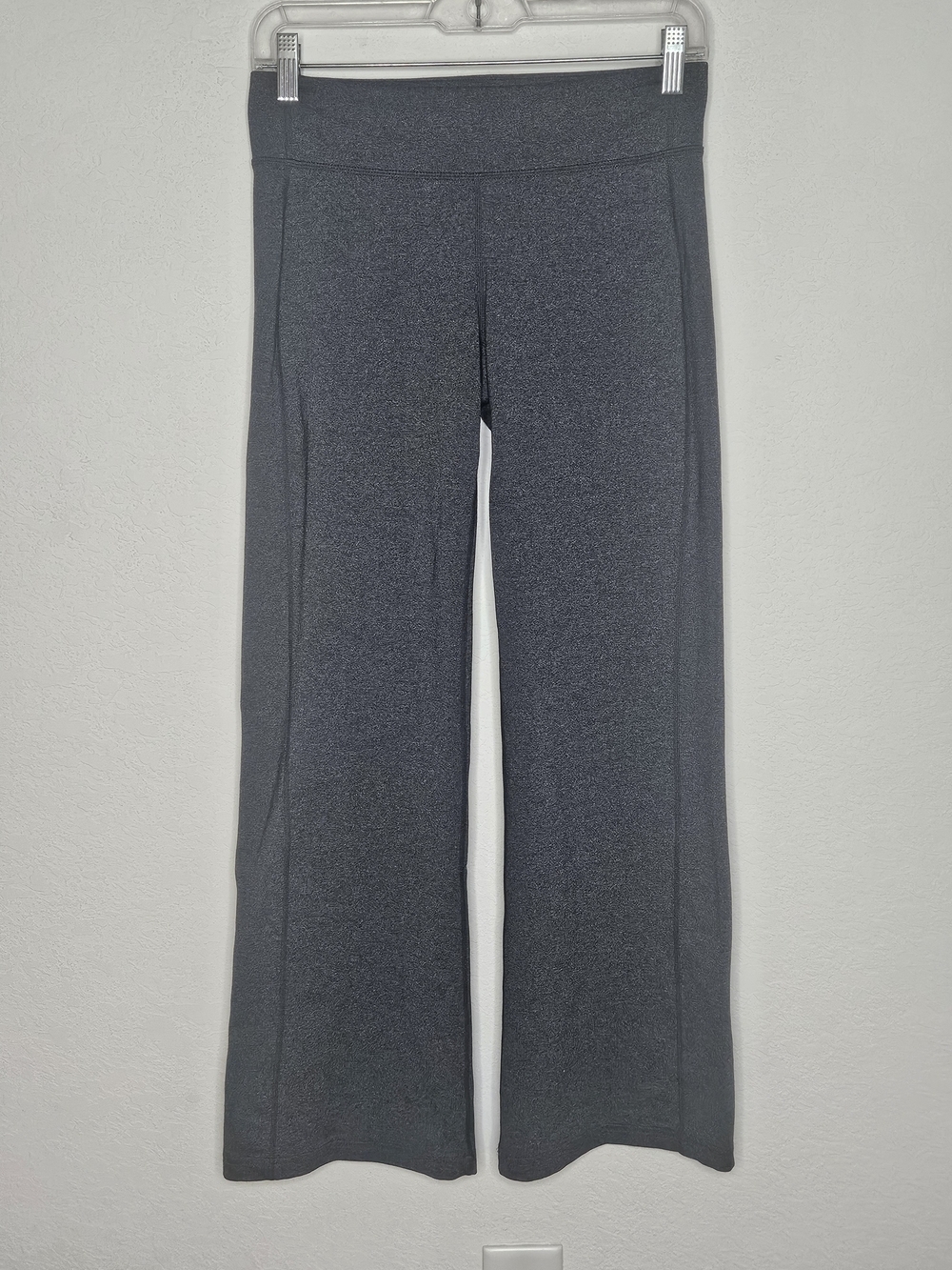Athleta Kickbooty Wide Leg Flare Yoga Pants High Waisted Charcoal Inside Pocket
